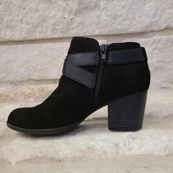 Indigo Rd. Sandra Ankle Boots, Size 5.5 M - Picture 4 of 8